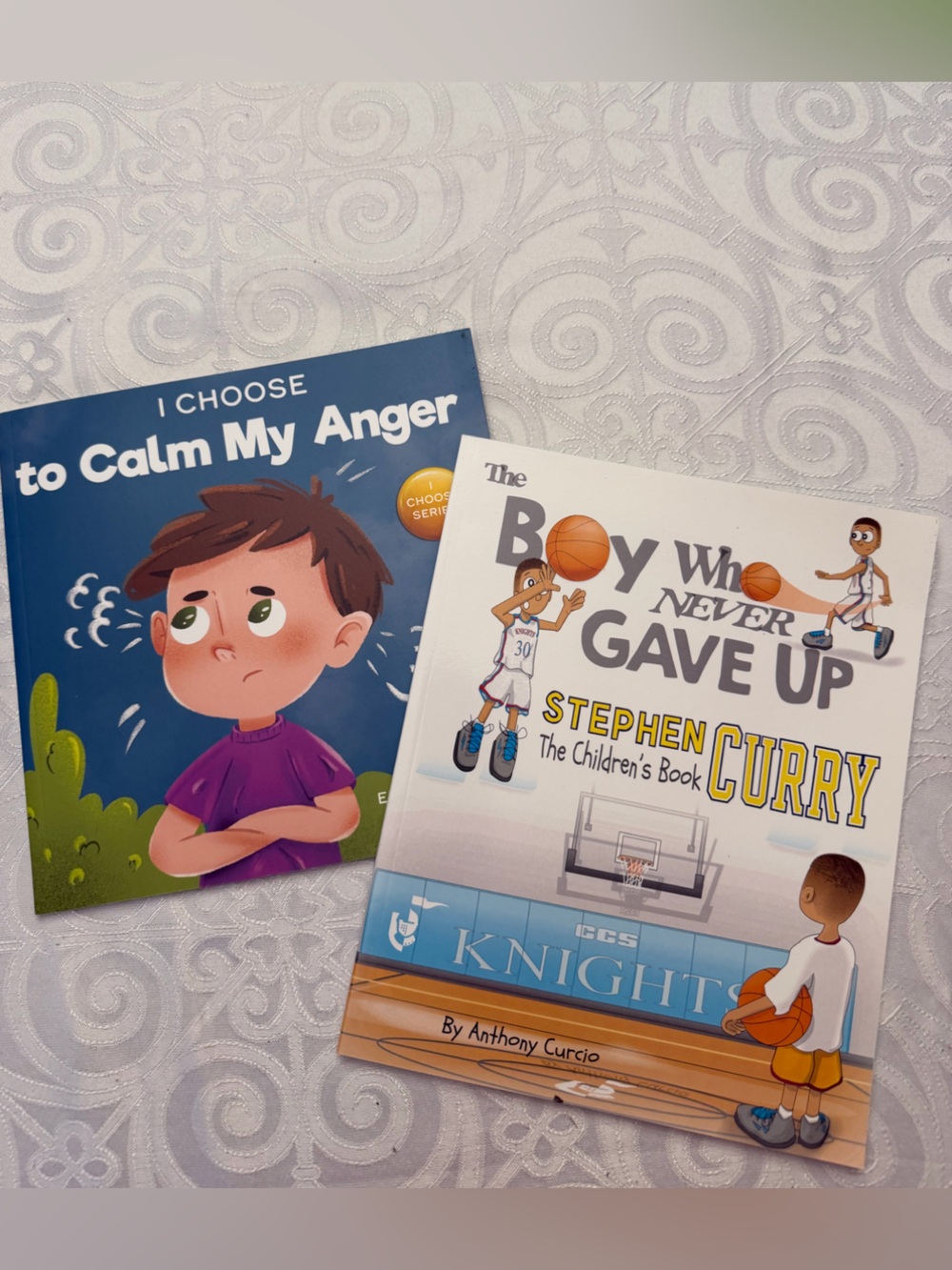 Stephen Curry The Boy Who Never Gave Up - Children's Book (White) -Anger Book